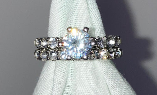 Vibrant CZ 2 Band Fashion Ring - Size 8.