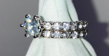 Load image into Gallery viewer, Vibrant CZ 2 Band Fashion Ring - Size 8.